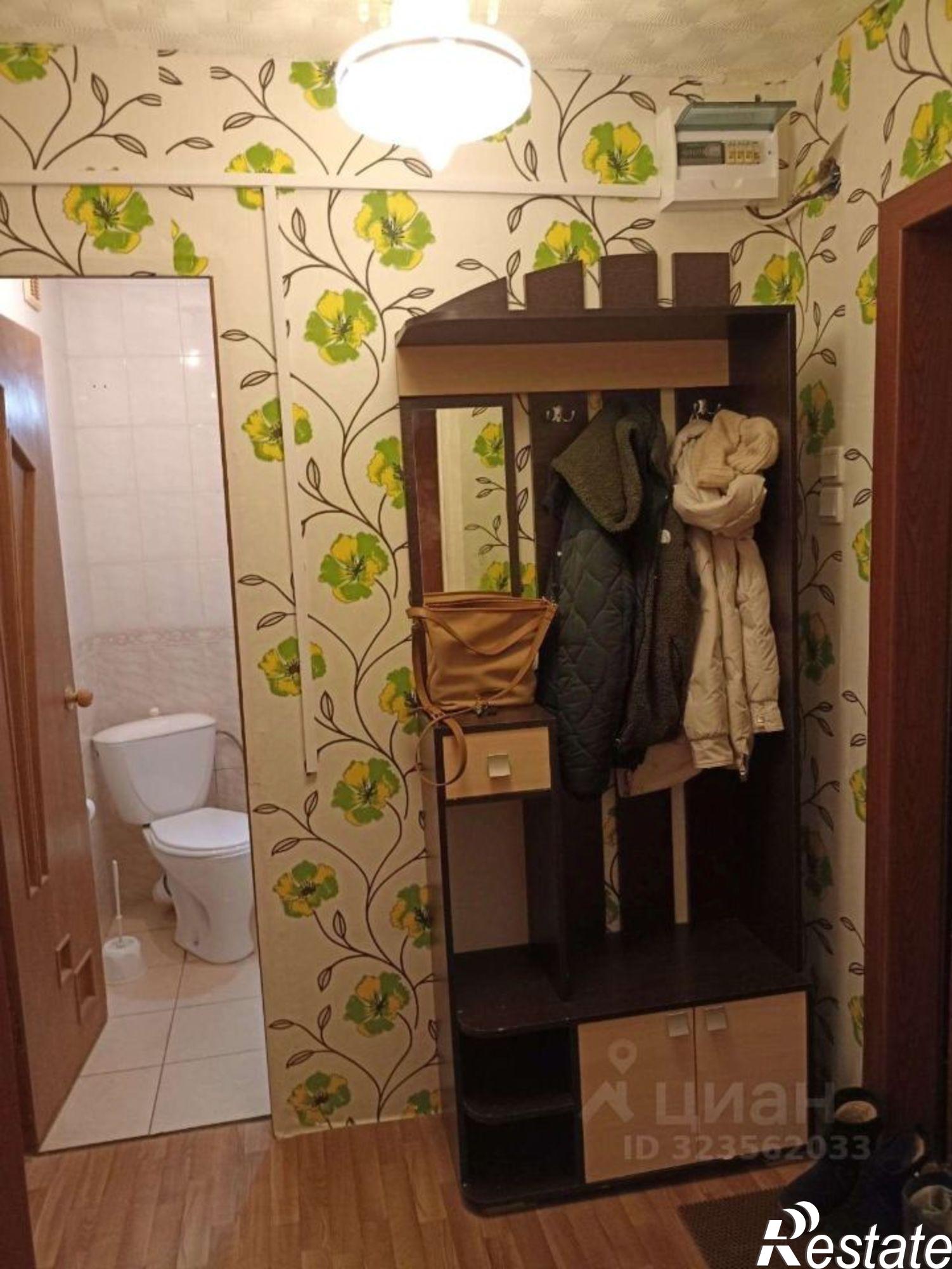 Купить квартиру за 1 000 000 рублей на улица 60 лет Октября, 10