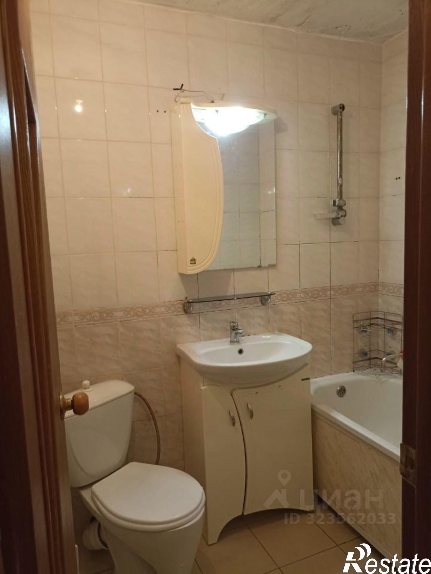 Купить квартиру за 1 000 000 рублей на улица 60 лет Октября, 10