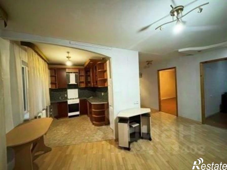 3-комн квартира улица Нефтяников, 46,  д. 46