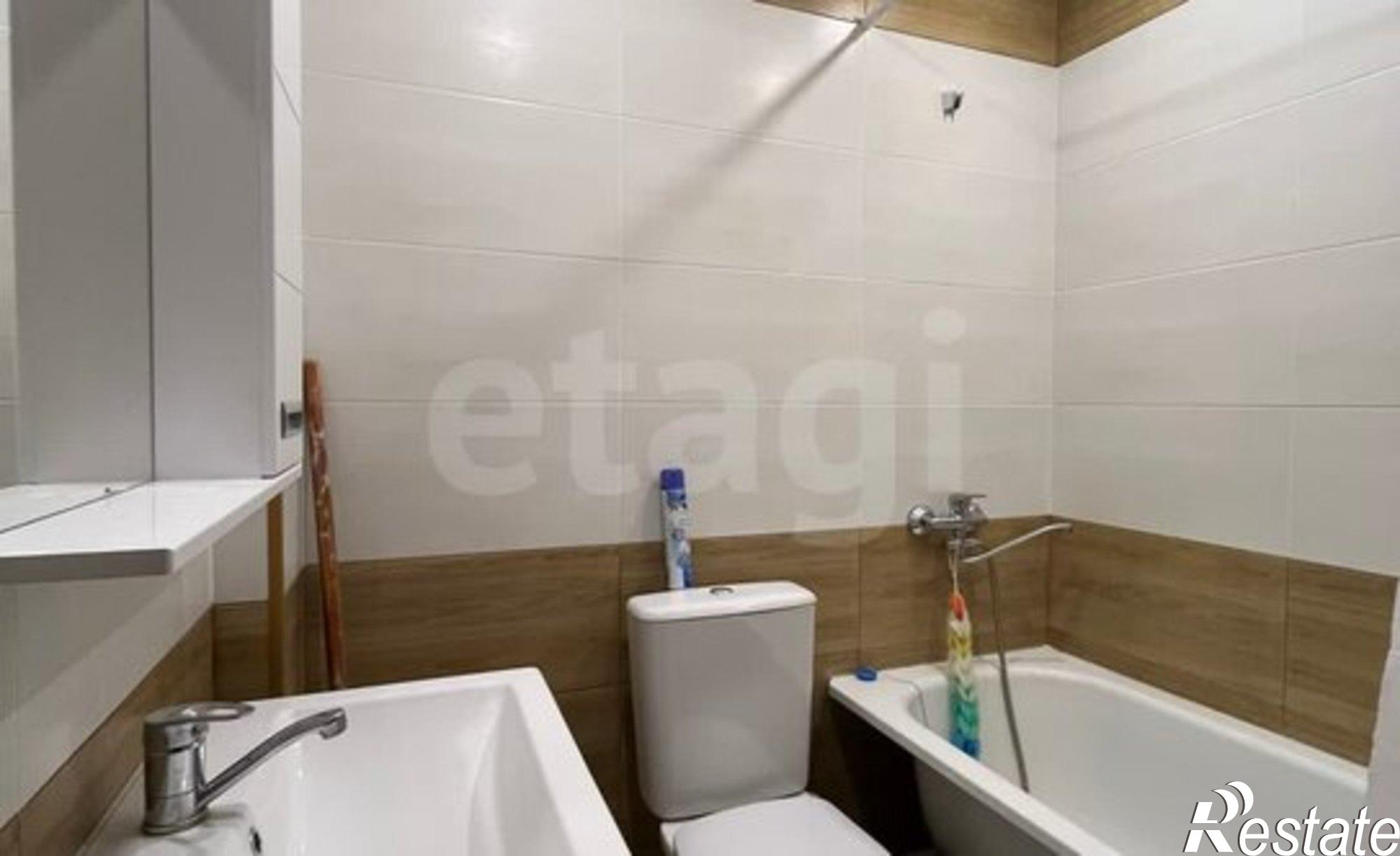 Купить квартиру за 1 800 000 рублей на улица 60 лет Октября, 10/1