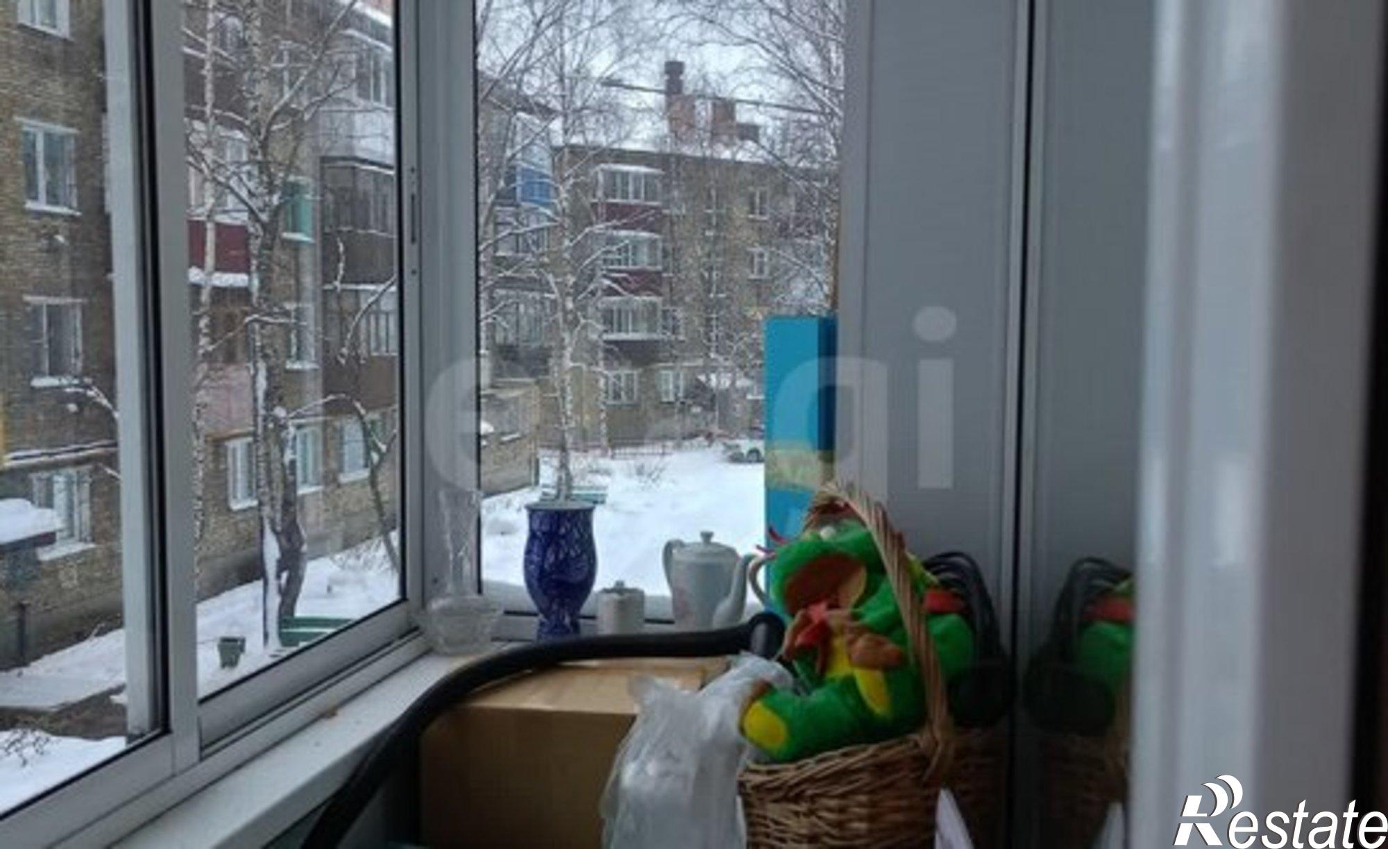 Купить квартиру за 2 000 000 рублей на Молодёжная улица, 10