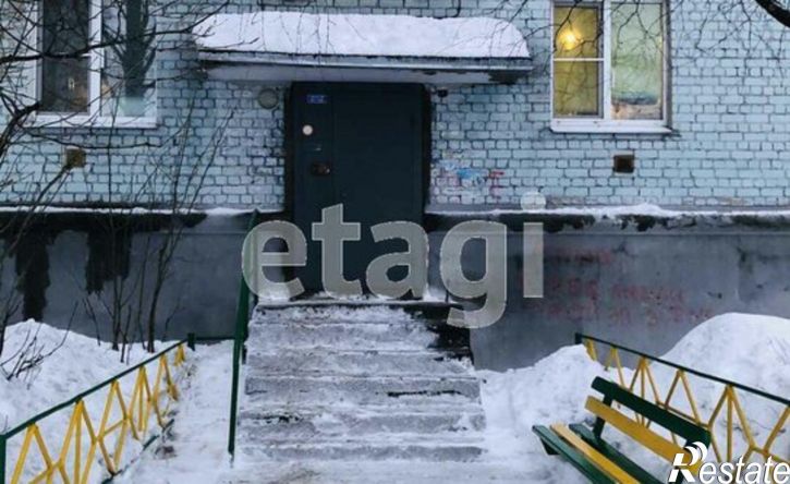 3-комн квартира мкр 6-й, 4,  д. 4