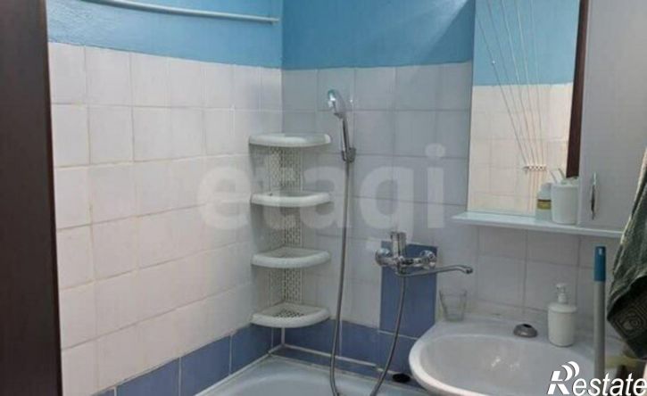 2-комн квартира мкр 6-й, 10,  д. 10