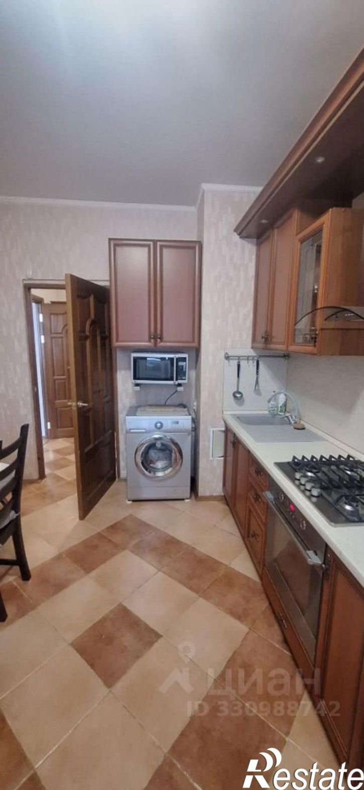 2-комн квартира улица Нефтяников, 45,  д. 45