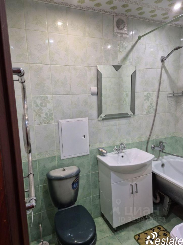 3-комн квартира улица Куратова, 12,  д. 12