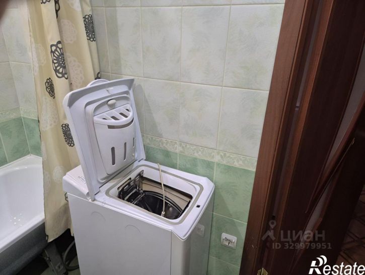 3-комн квартира улица Куратова, 12,  д. 12