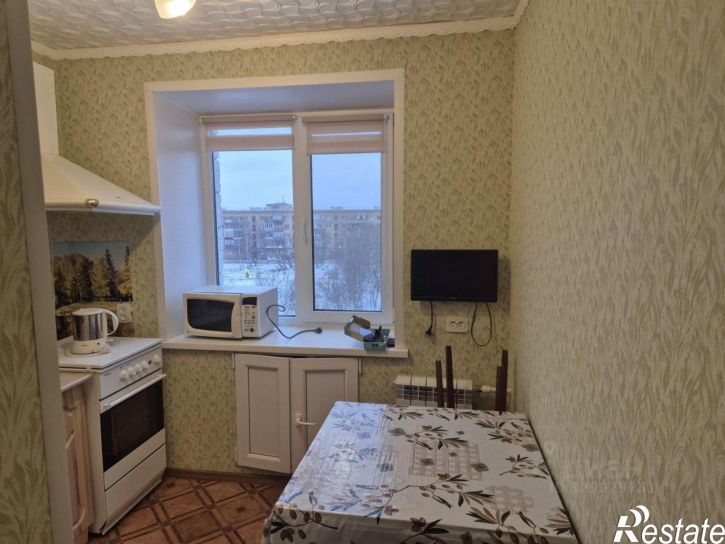 3-комн квартира улица Куратова, 12,  д. 12