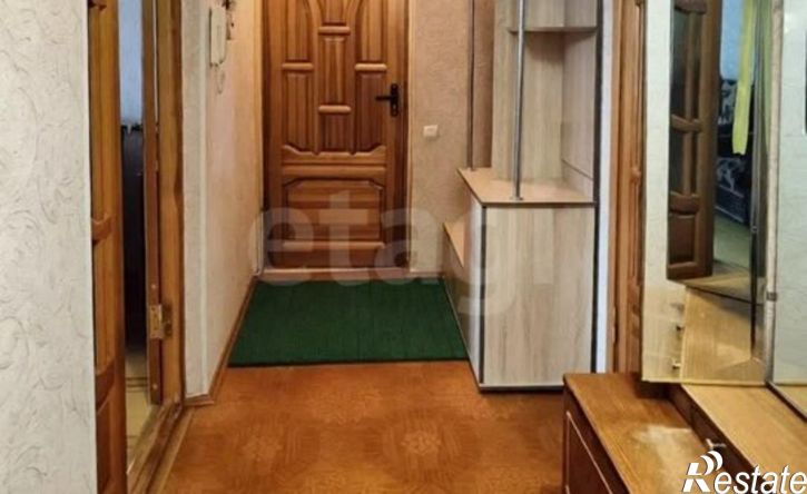 3-комн квартира мкр 6-й, 27,  д. 27