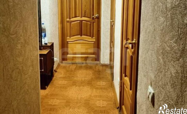 3-комн квартира мкр 6-й, 27,  д. 27