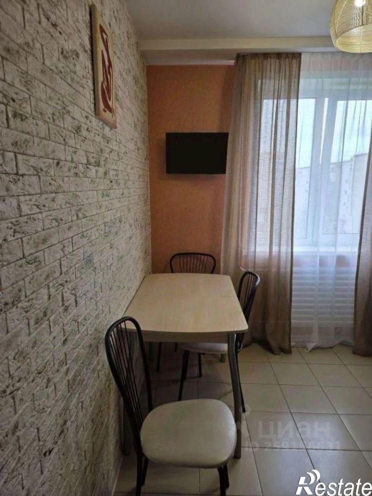 2-комн квартира ул Приполярная, 10,  д. 10