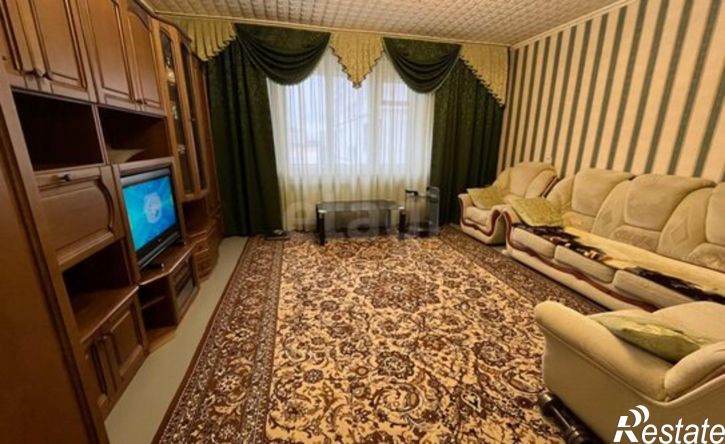 3-комн квартира Усинск, Молодёжная улица, 9
