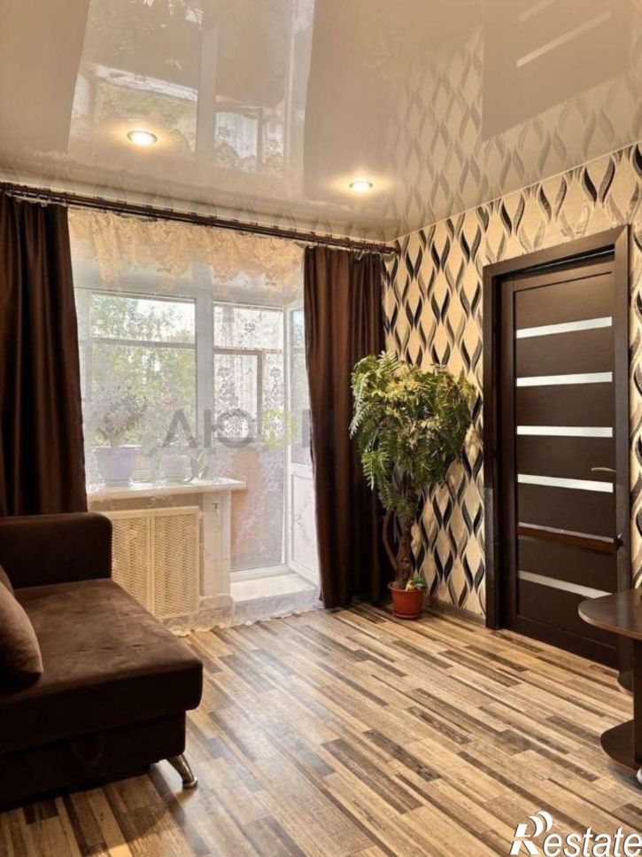 2-комн квартира улица Космонавтов,дом 12