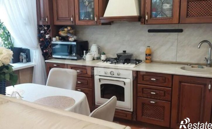 3-комн квартира Сыктывкар, Коммунистическая улица, 18
