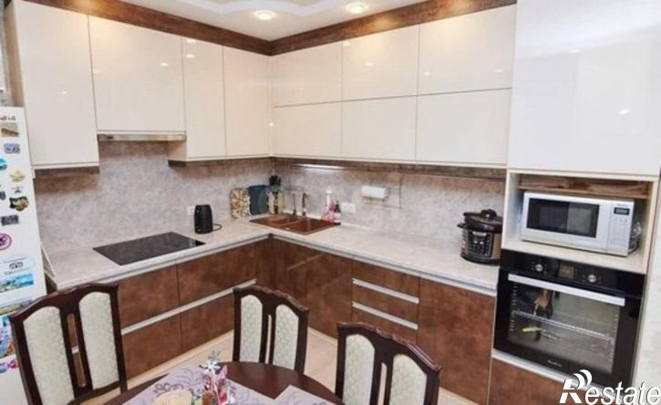 3-комн квартира Сыктывкар, улица Клары Цеткин, 10