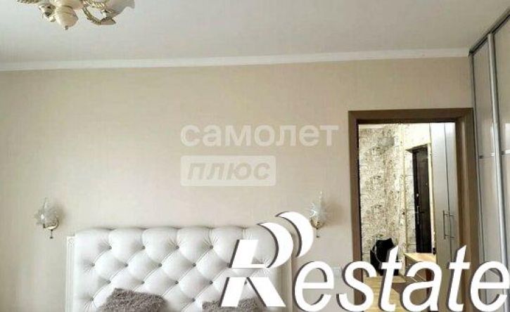 2-комн квартира улица Нефтяников, 52,  д. 52
